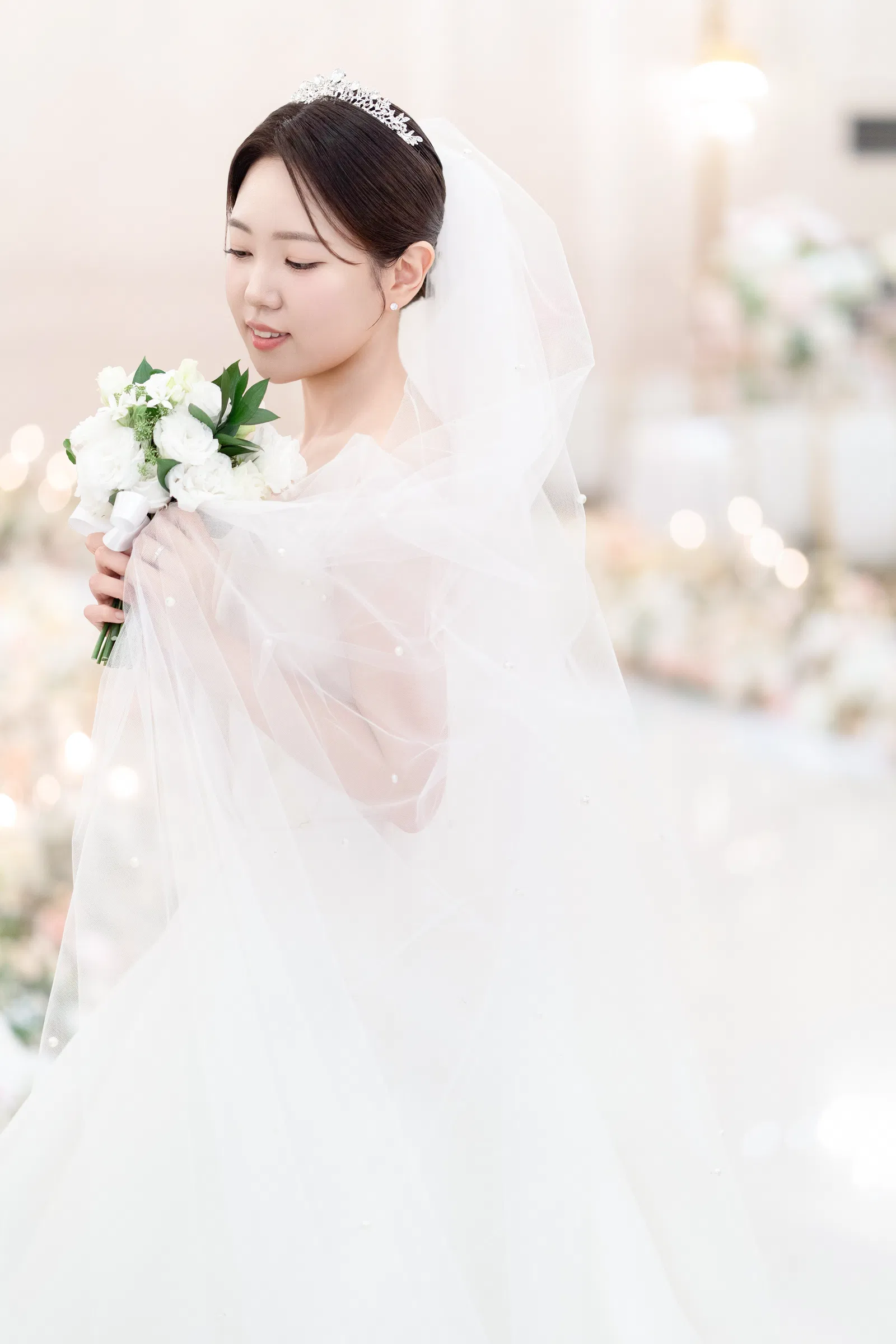 하얀스냅 본식스냅 포트폴리오 현장 기록 촬영 사진,밝은홀본식스냅,월드컵컨벤션,,신부대기실연출, 신부대기실부케연출