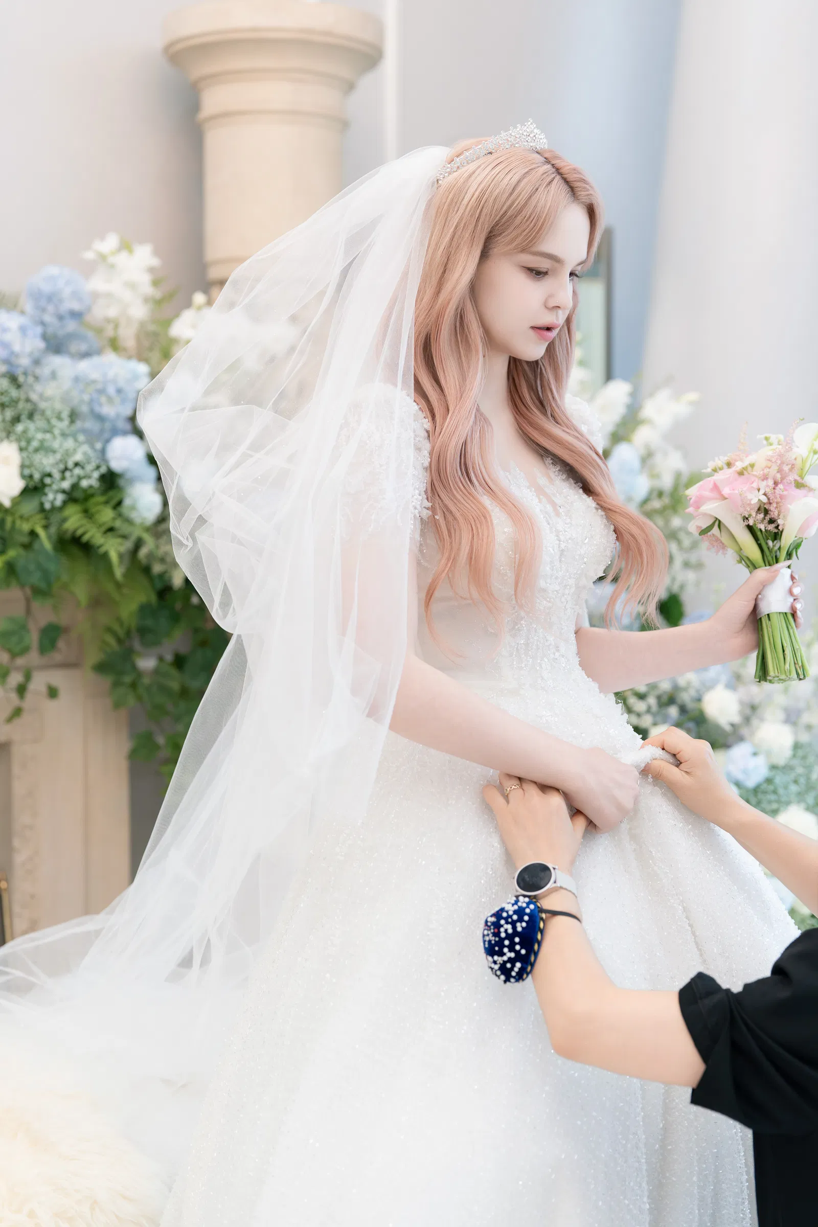 세빛섬 플로팅아일랜드, 베일을 정리하며 예식을 준비하는 신부